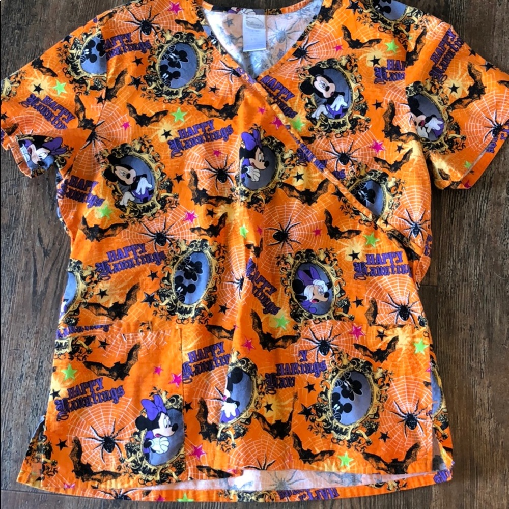 Disney Mickey Mouse scrub top